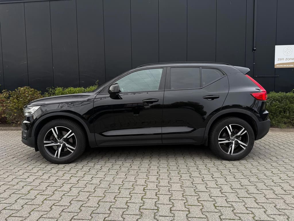 Volvo XC40 2.0 T4 R-Design — foto 8 van 25
