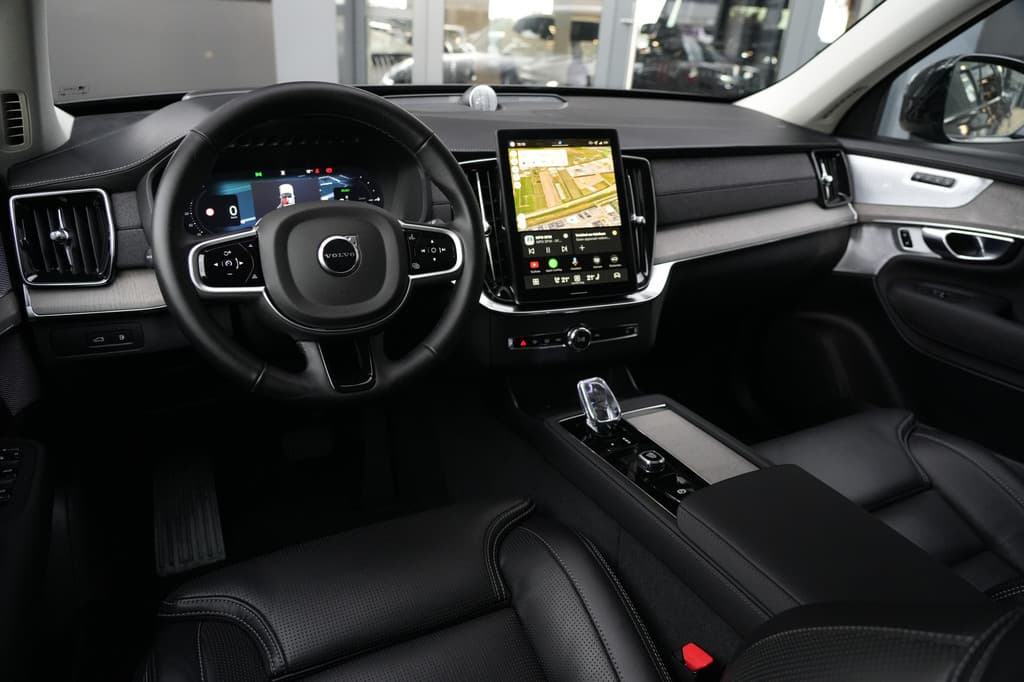Volvo XC90 2.0 T8 FACELIFT Plug-in hybrid AWD Ultra Dark | 455 PK | Panoramadak | Bowers & Wilkins | Luchtvering | Trekhaak | — foto 11 van 25