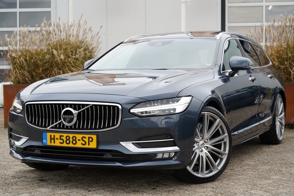 Volvo V90 2.0 D4 Inscription 190pk | Apple Carplay/Android Auto | Bowers & Wilkins Sound | IntelliSafe Surround Pakket | Elektrisch glazen panorama-dak | LED koplampen | Luchtvering | Stoel verwarming/ventilatie voor | Trekhaak wegklapbaar | Zeer compleet!