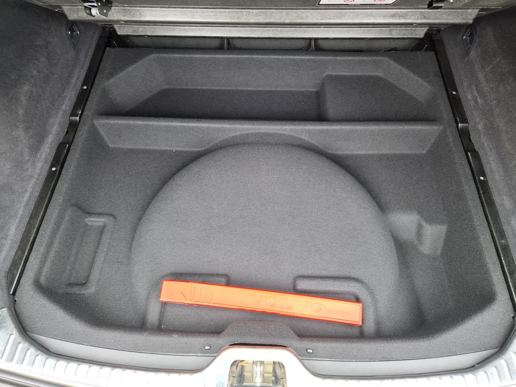 Volvo XC60 2.0 T5 FWD Polar+ — foto 21 van 25