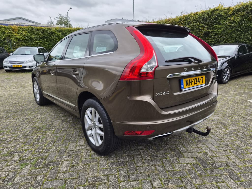 Volvo XC60 2.0 T5 FWD Polar+ — foto 24 van 25
