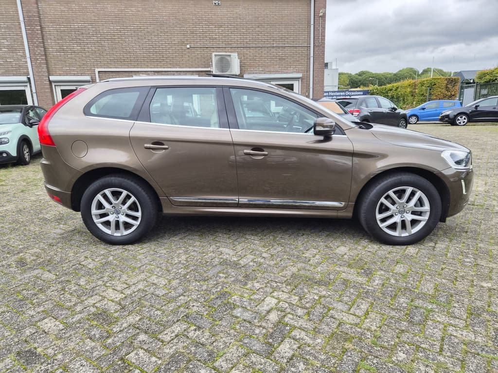Volvo XC60 2.0 T5 FWD Polar+ — foto 5 van 25