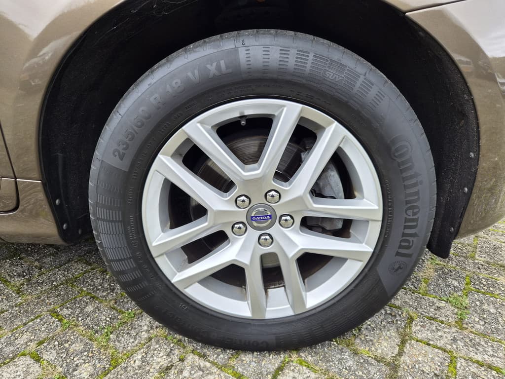 Volvo XC60 2.0 T5 FWD Polar+ — foto 6 van 25