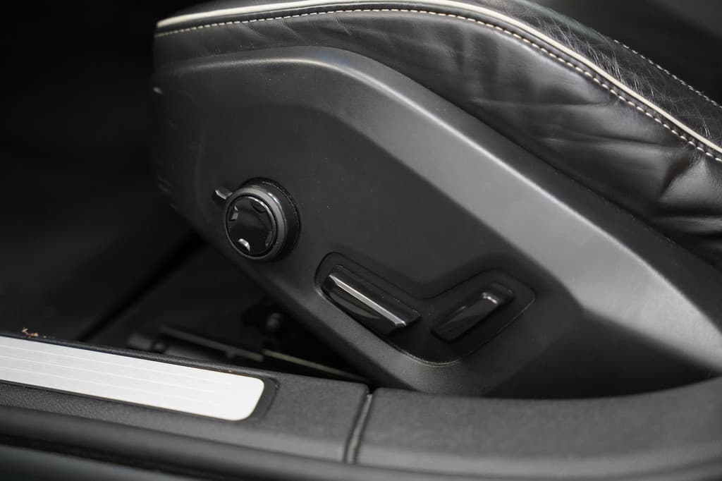 Volvo V60 2.0 T8 AWD Polestar Engineered — foto 13 van 25