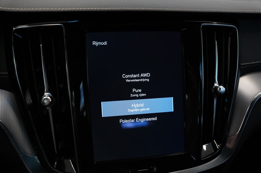 Volvo V60 2.0 T8 AWD Polestar Engineered — foto 19 van 25
