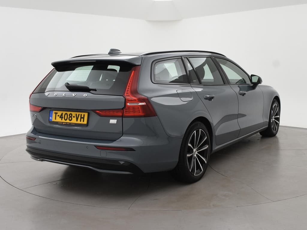 Volvo V60 2.0 T6 PLUG IN HYBRID 350 PK AWD PLUS DARK — foto 2 van 25
